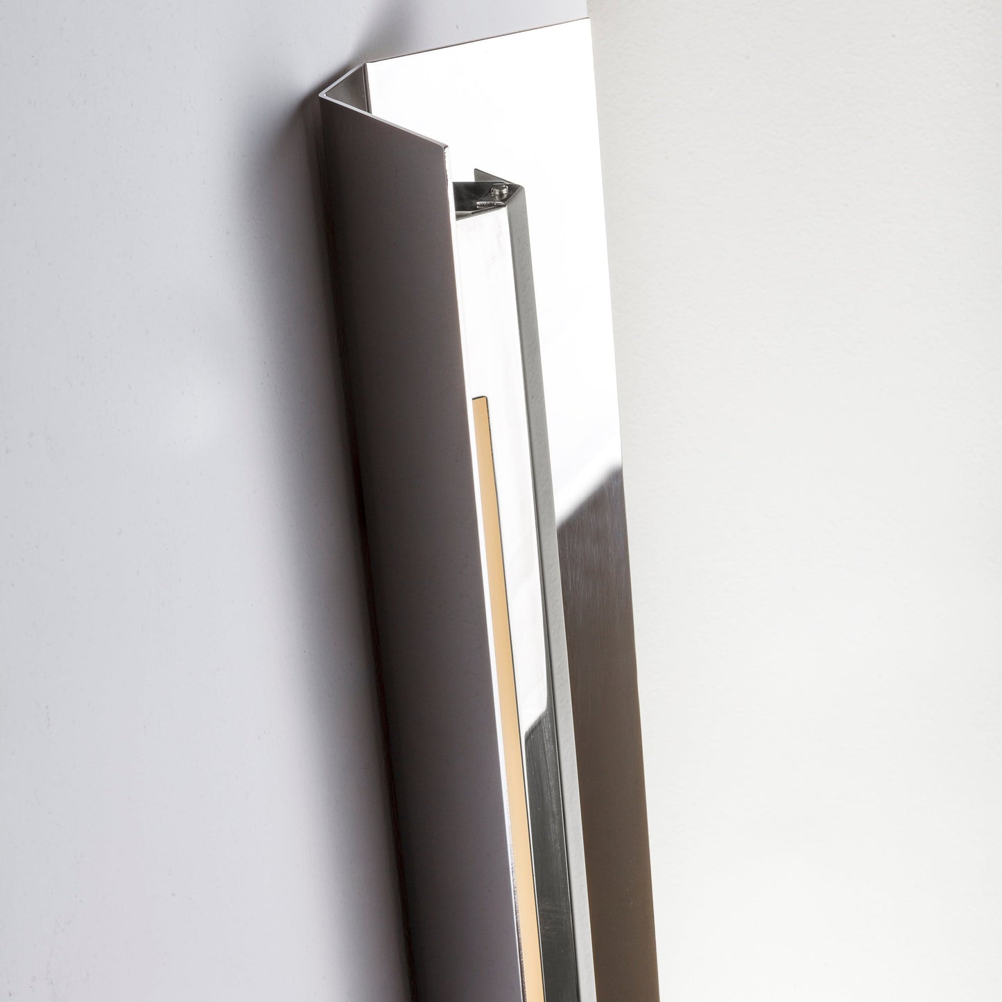 Wall Lamp MISALLIANCE | Solid