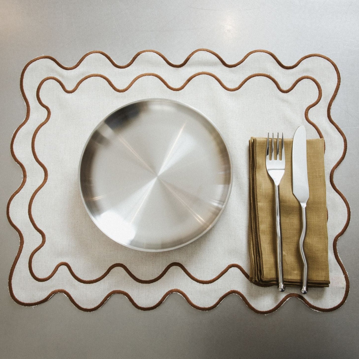 WAVY Placemats | Beige & Brown