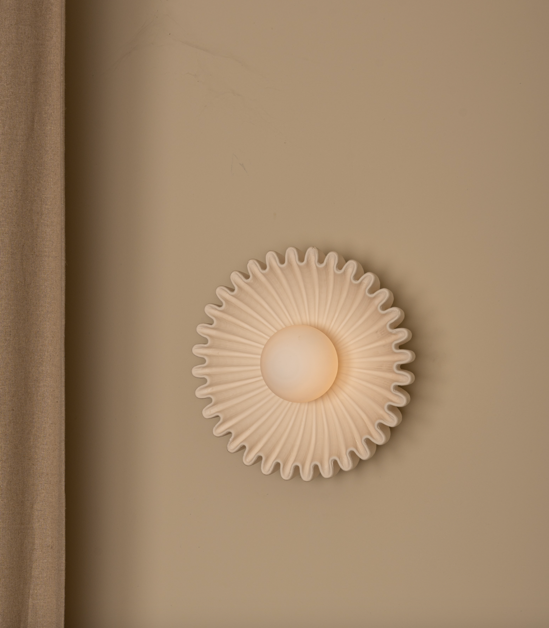 Wall Lamp SHELL | Ecru Ceramic