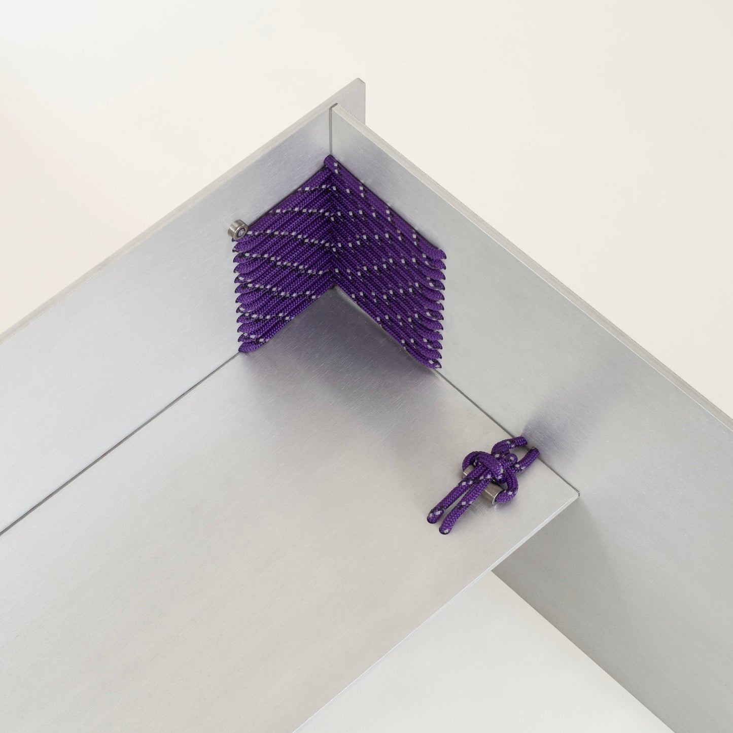 Stool KNOT