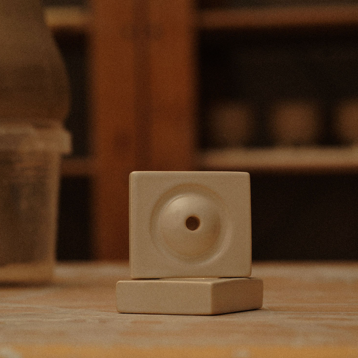 Incense Florum Stand Ecru