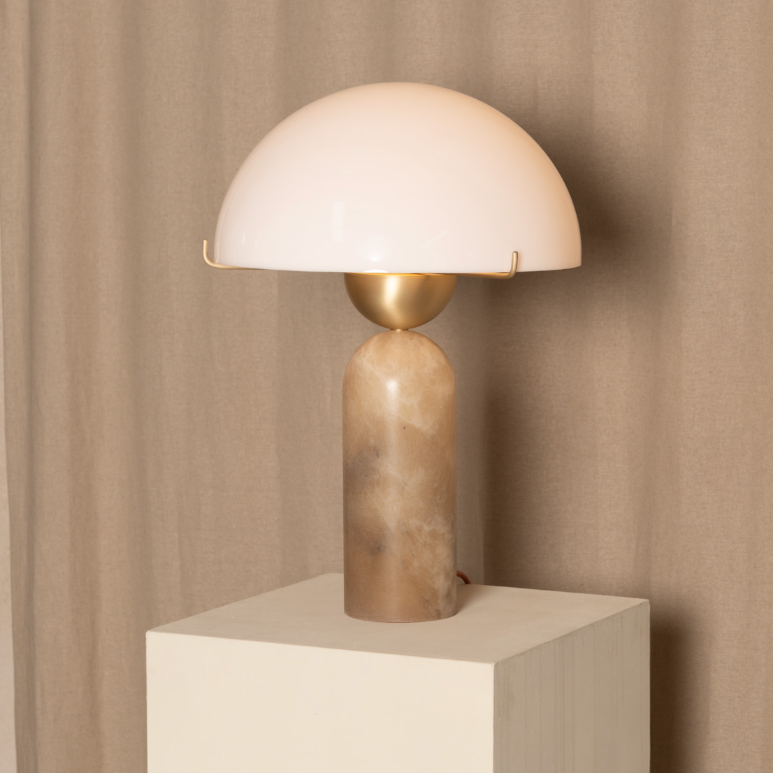 Table Lamp PEONO | Tobacco Alabaster