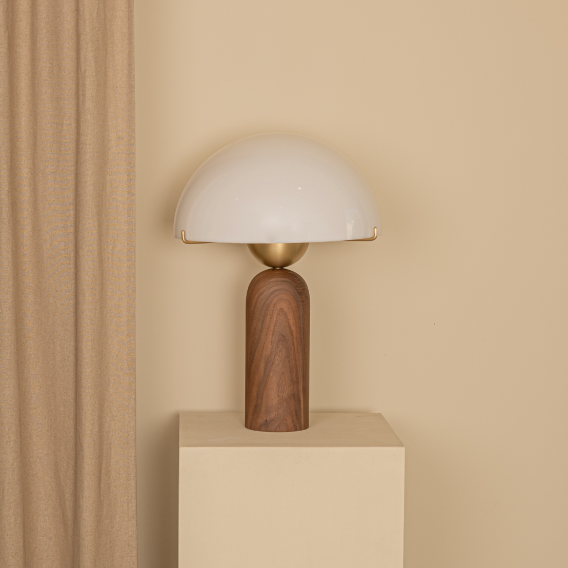 Table Lamp PEONO | Walnut Wood