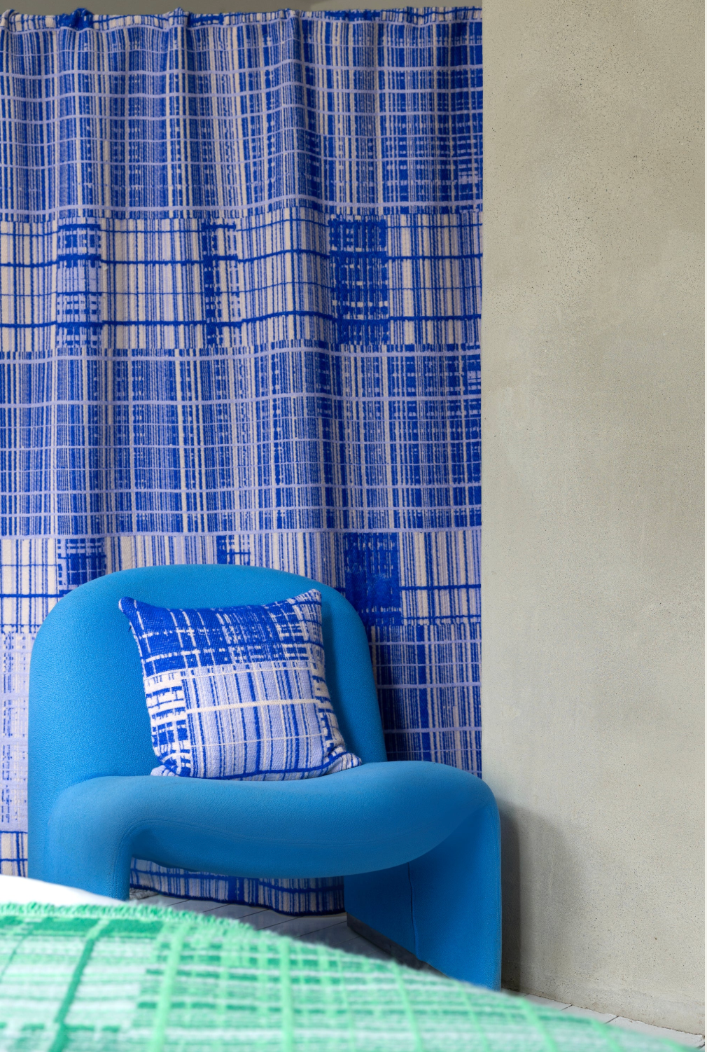 Pillow BEYOND BOLD | UNI Electric Blue