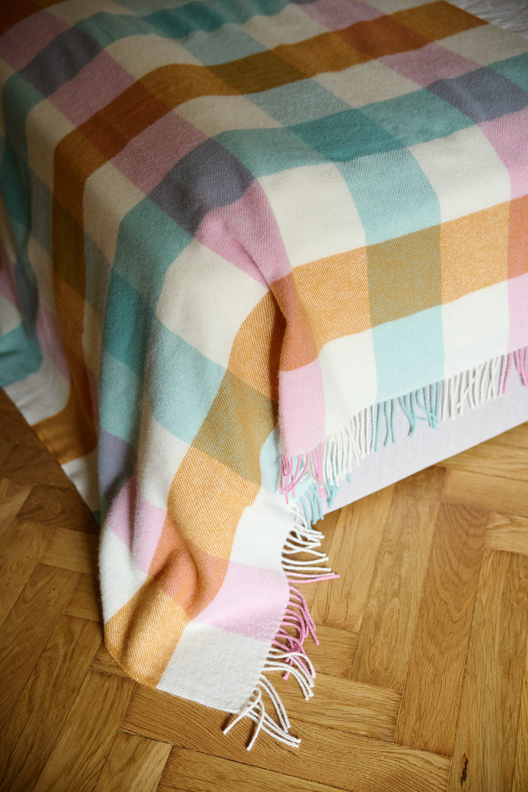 Wool high quality multicolor blanket part of Ruimte concept collection